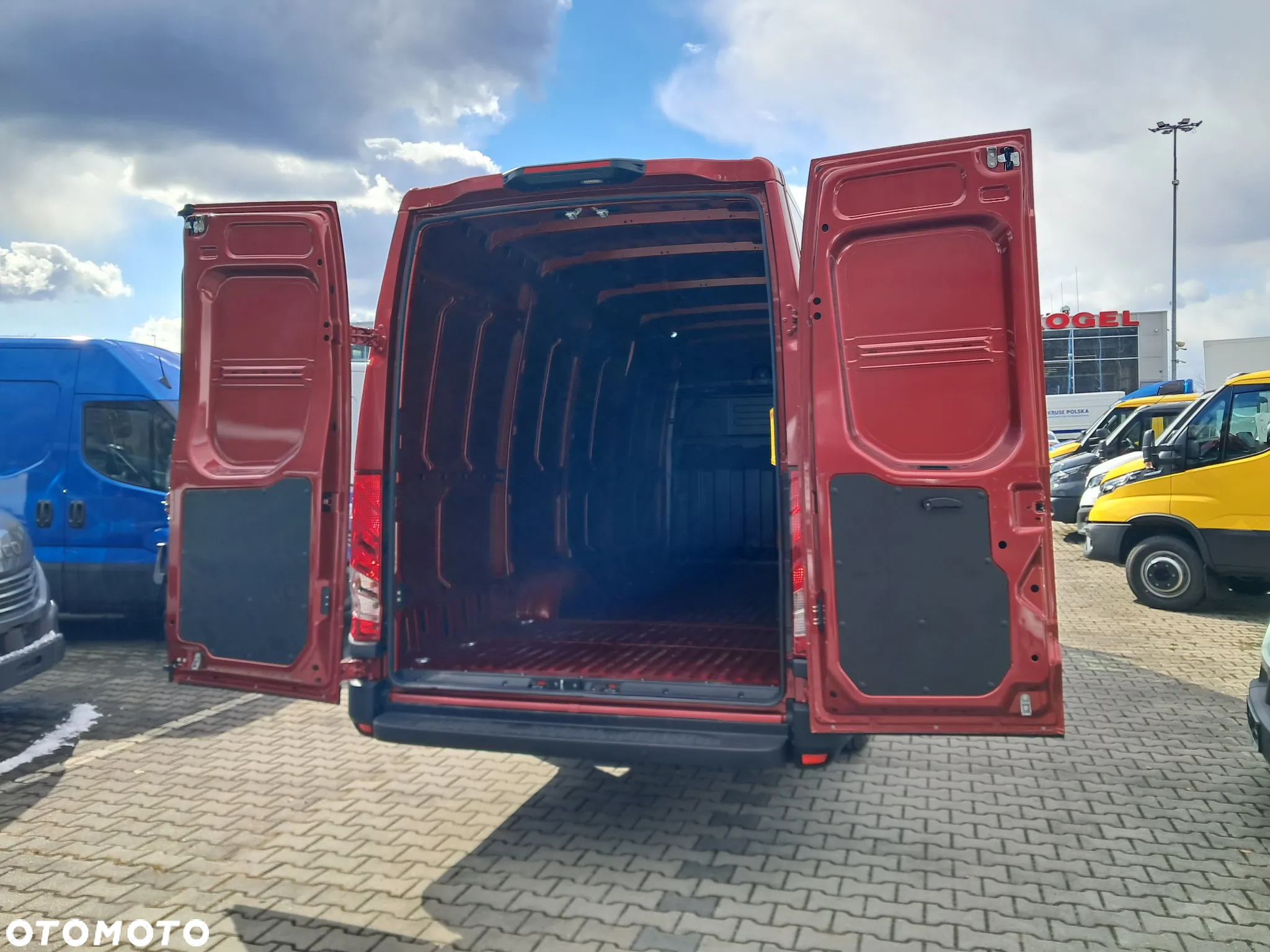 Iveco Daily / Pewny partner w biznesie ! - 7