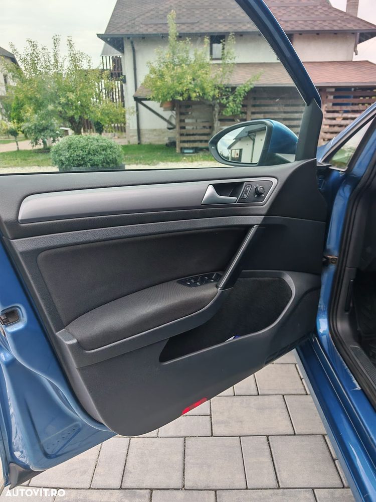 Volkswagen Golf - 14