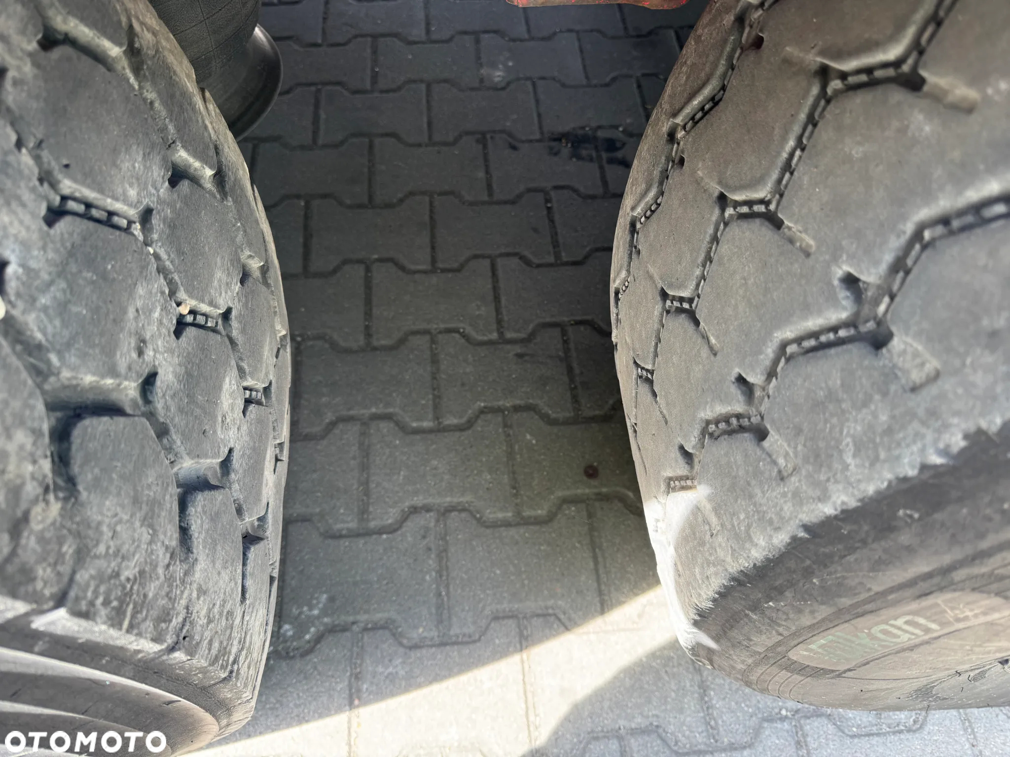 Krone Izoterma, Oś podnoszona, AMAZON - 25