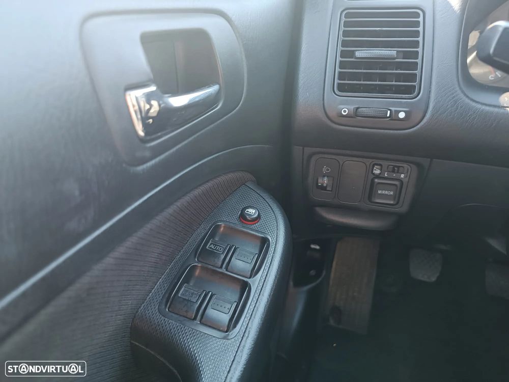 Honda Civic 1.6 ES - 17