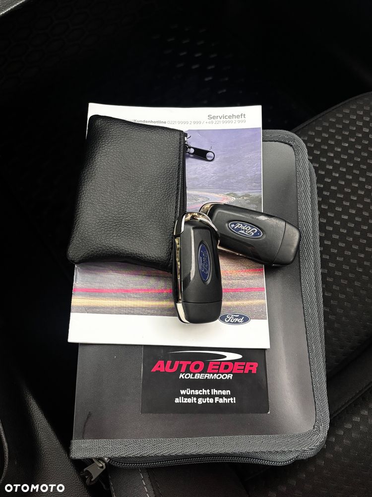 Ford Focus 2.0 EcoBlue STart-Stopp-System TITANIUM - 19