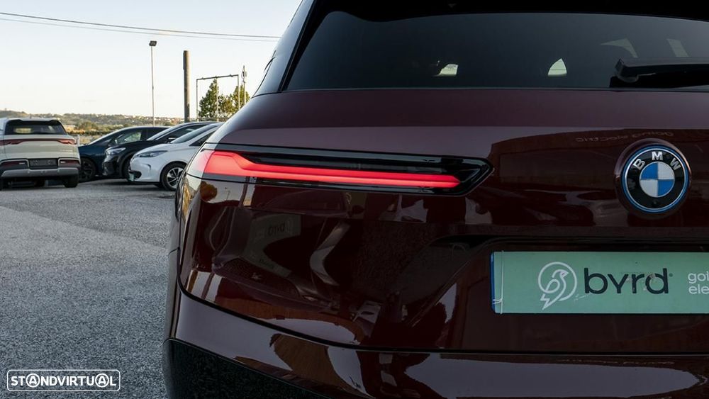 BMW iX xDrive 40 Pack Desportivo - 9