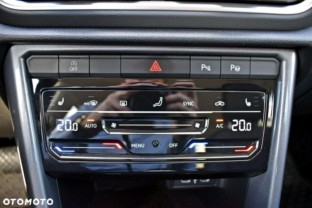 Volkswagen T-Roc 1.5 TSI Style DSG - 24