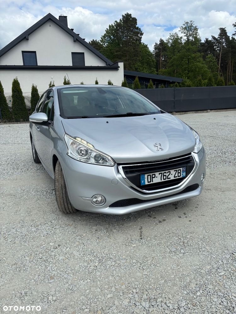 Peugeot 208 82 VTI Allure - 2