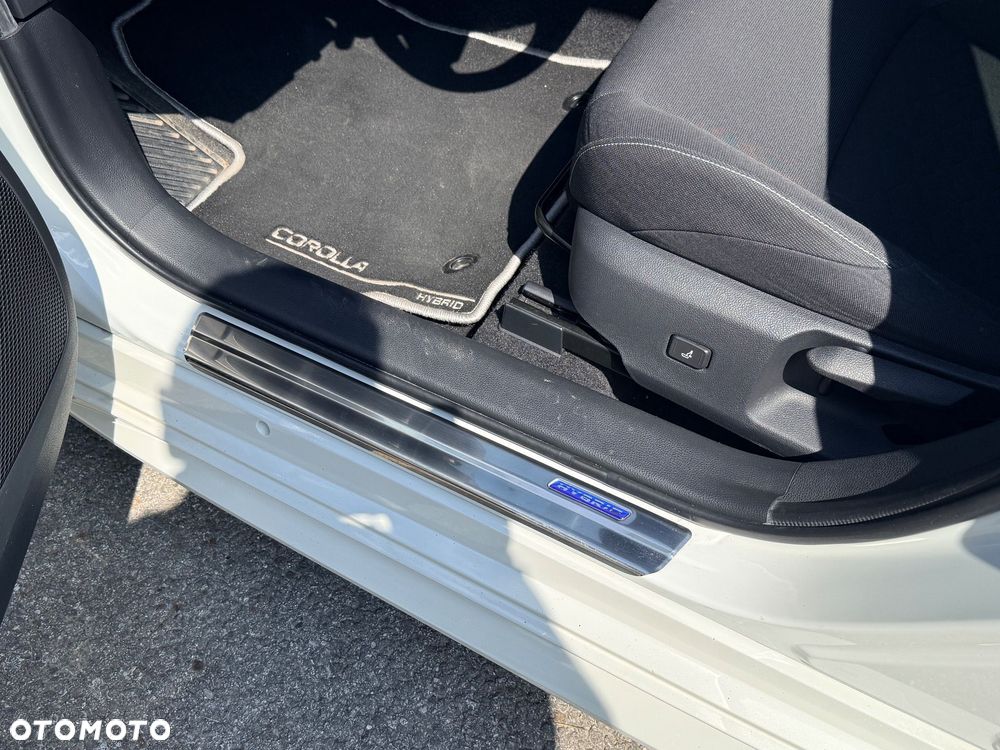 Toyota Corolla 1.8 Hybrid Comfort - 20