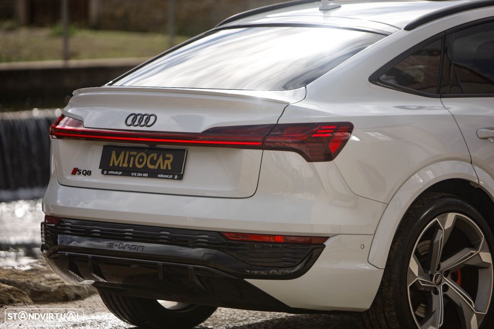 Audi SQ8 Sportback e-tron quattro - 9