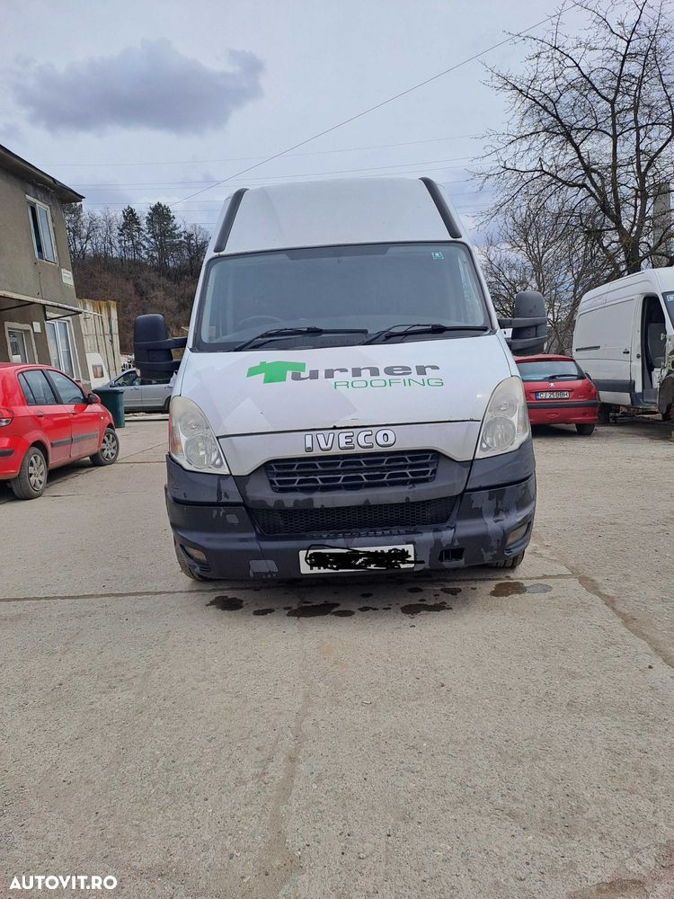 Dezmembrez Iveco Daily mot.2.3 euro5 cutie 6 trepte - 1