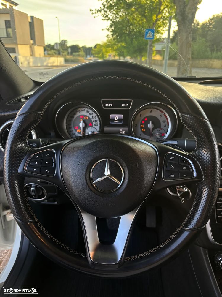 Mercedes-Benz CLA 180 d 7G-DCT Urban - 14