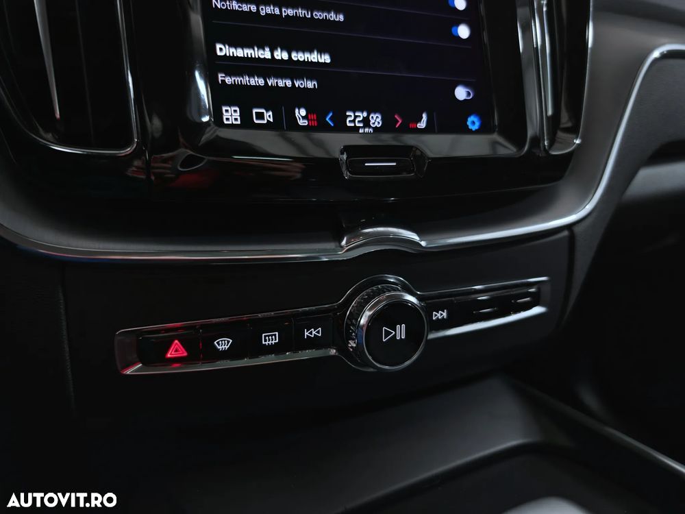 Volvo XC 60 T6 AWD Recharge Geartronic Inscription Expression - 16