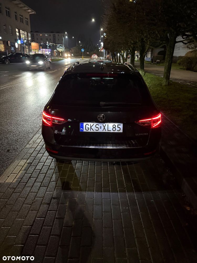 Skoda Superb 2.0 TDI DSG Ambition - 3