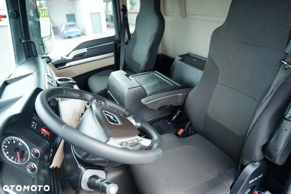 MAN TGS 35.420 / 8X4 / WYWROTKA 2 STRONNA - 6 M / HYDROBURTA / HYDROKLAPA /  BORDMATIC / EURO 6 - 30
