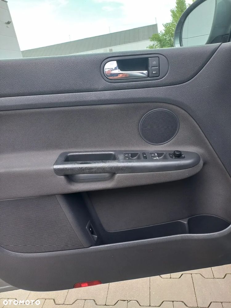 Volkswagen Golf Plus - 27