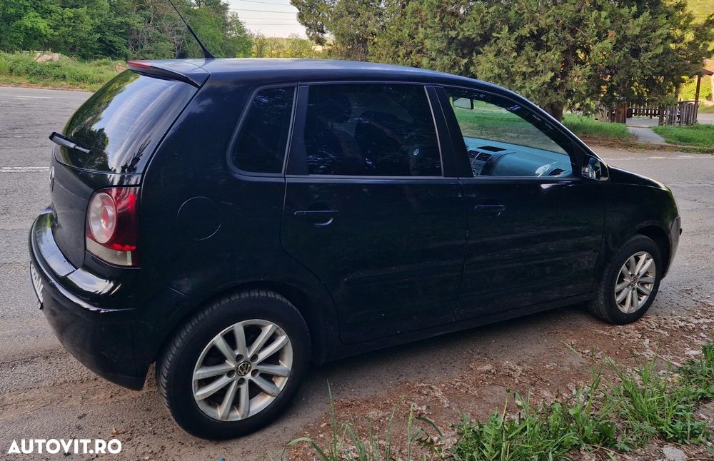 Volkswagen Polo 1.6 Tour - 11