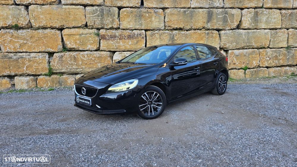 Volvo V40 2.0 D2 Momentum Geartronic - 1