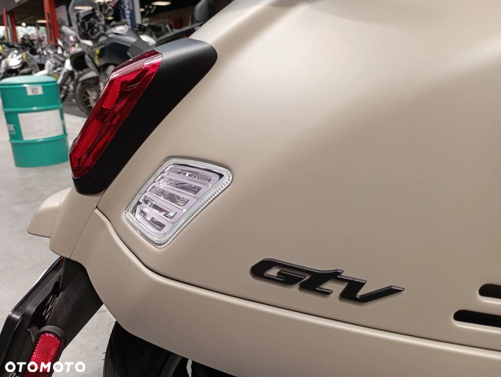 Vespa GTV-LXV - 10