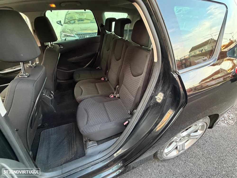 Peugeot 308 SW 1.6 e-HDi Sportium CVM6 115g - 11