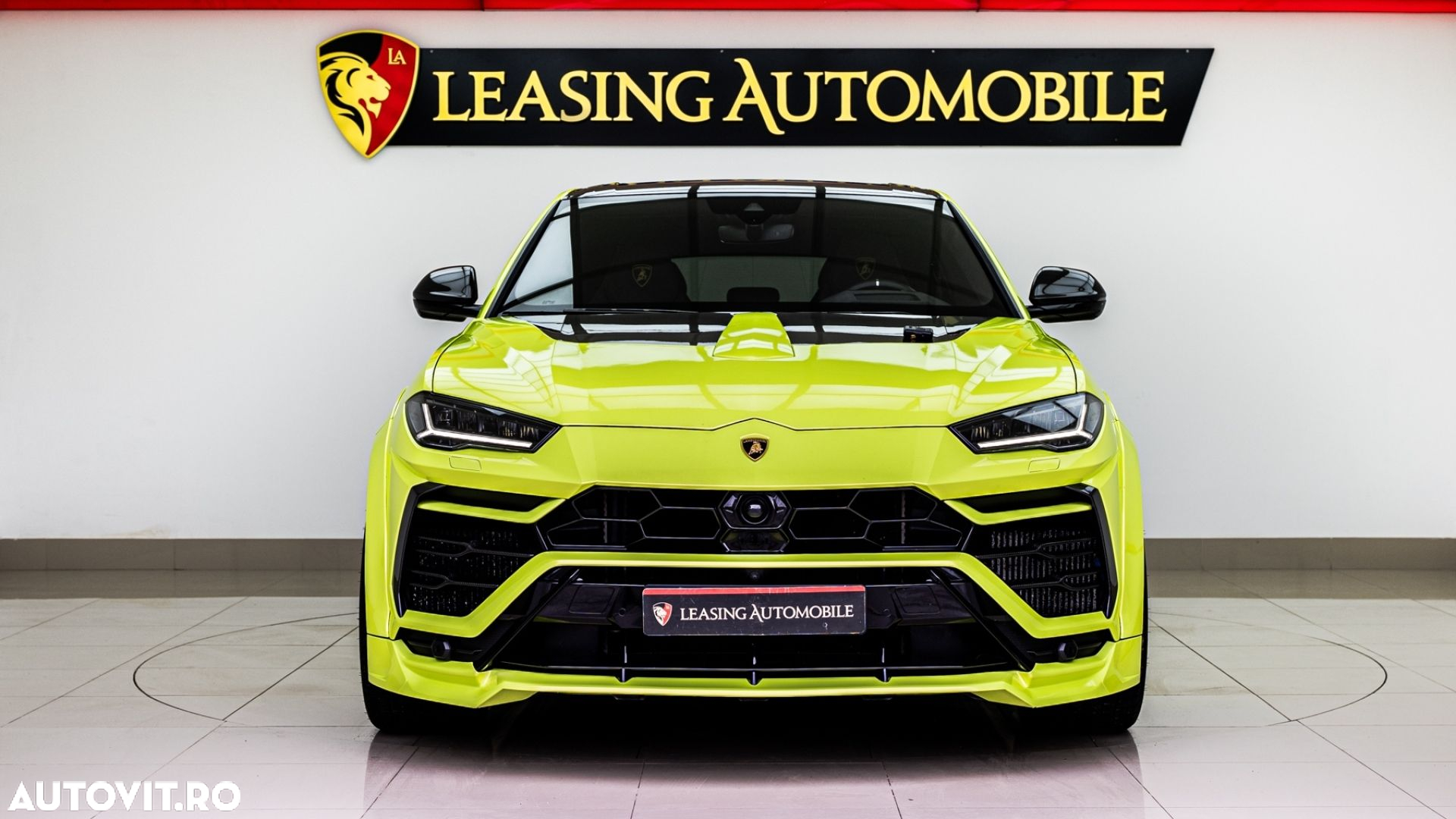 Lamborghini URUS Standard - 3