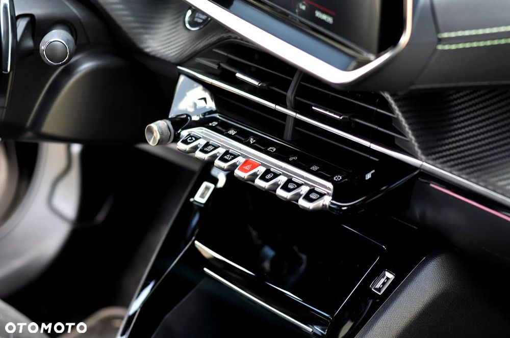Peugeot 2008 1.2 PureTech GT S&S EAT8 - 21