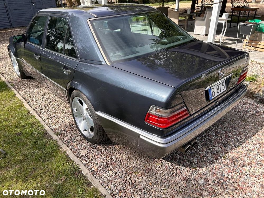 Mercedes-Benz Klasa E - 7