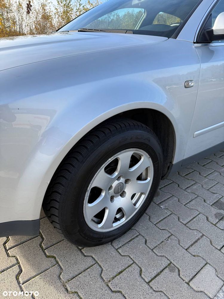 Audi A4 Limousine - 9