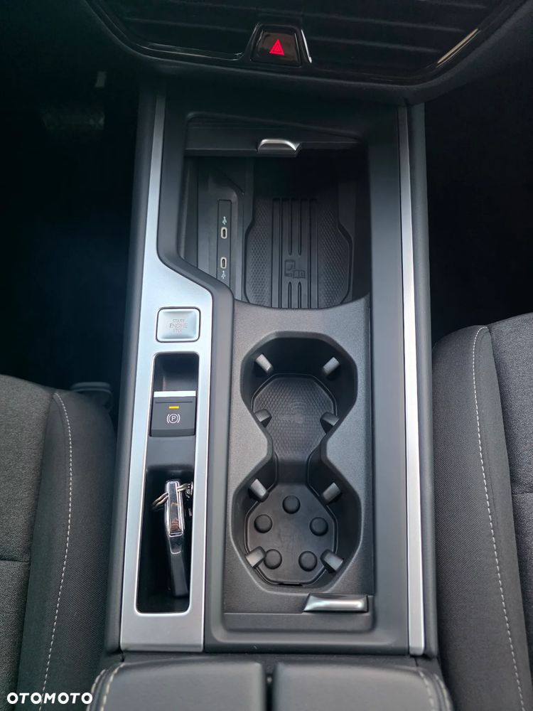 Volkswagen Passat - 27