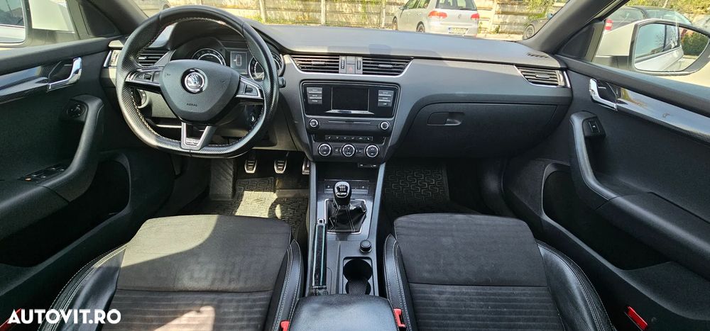Skoda Octavia 2.0 TDI RS - 6