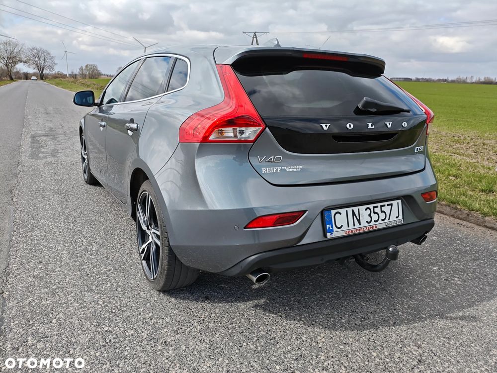 Volvo V40 D3 Inscription - 10