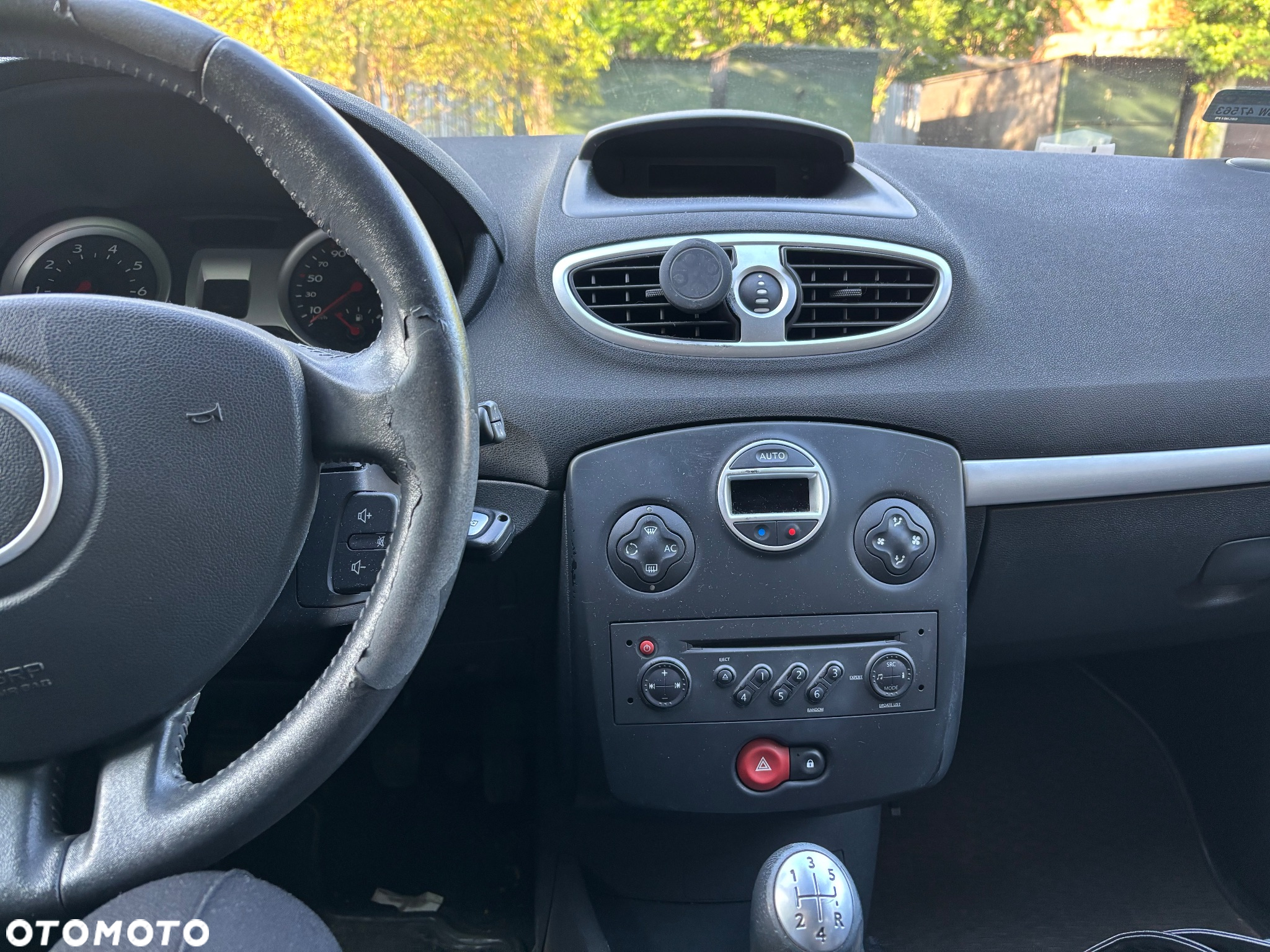 Renault Clio - 5