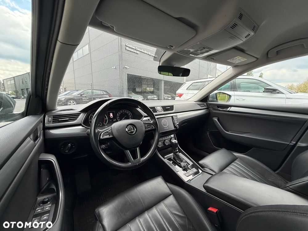 Skoda Superb 2.0 TDI Style DSG - 20