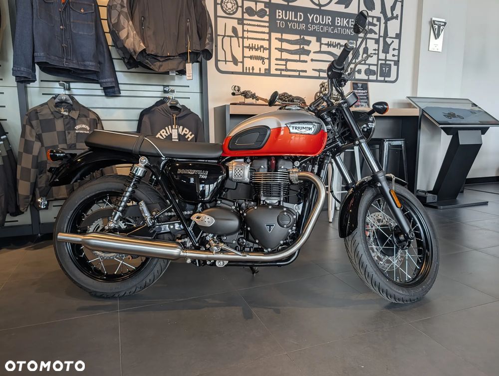 Triumph Bonneville - 3