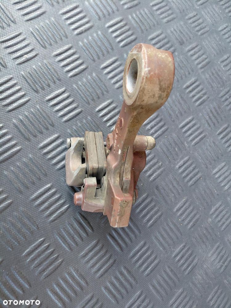 YAMAHA YZ-F YZF ZACISK HAMULCOWY TYŁ JARZMO YZ 250 450 125 - 6