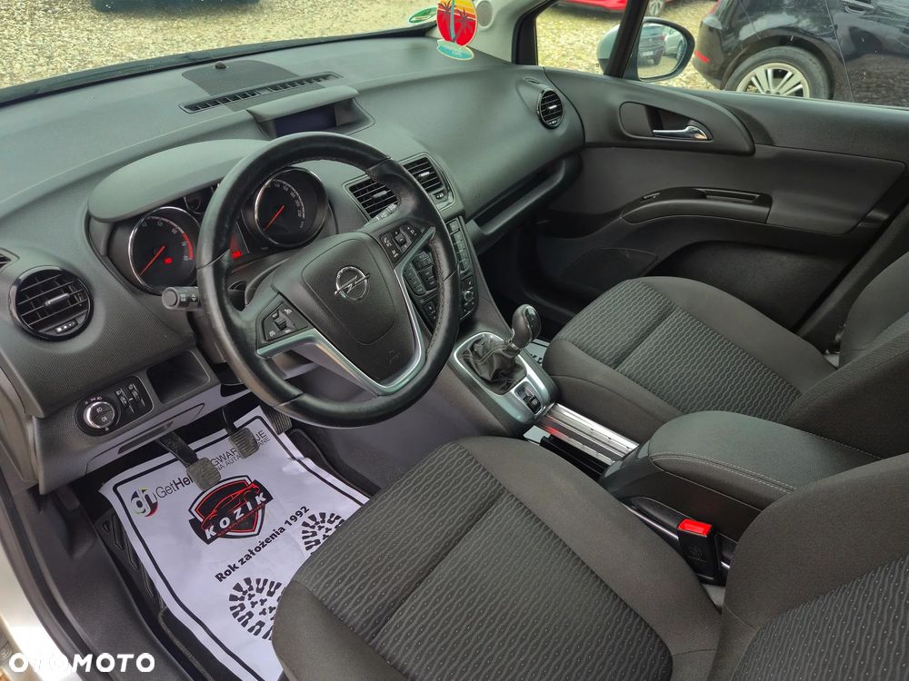 Opel Meriva 1.4 T Essentia - 16
