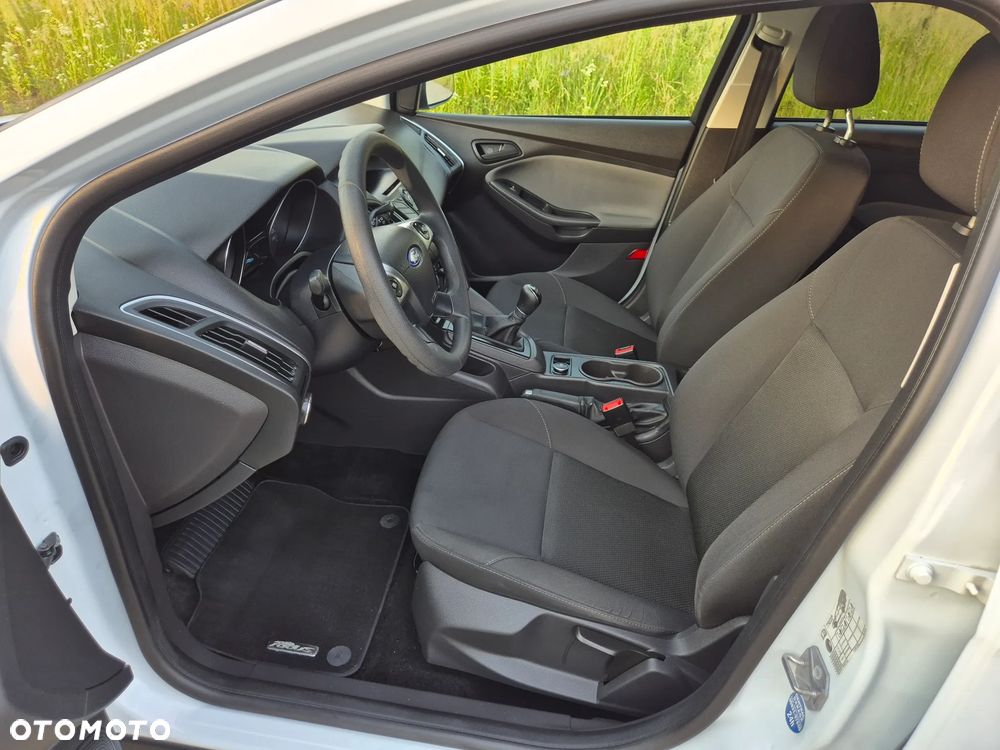 Ford Focus 1.0 EcoBoost Start-Stopp-System Ambiente - 26