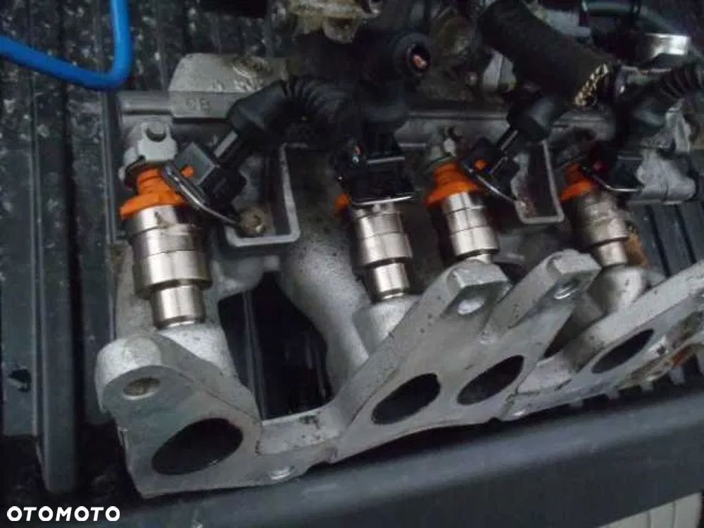 kolektor ssący wtrysk przepustnica palio siena punto I doblo 1.2 8v 75 - 2