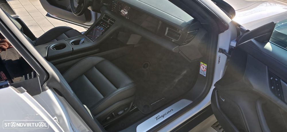 Porsche Taycan Bateria Performance Plus - 15