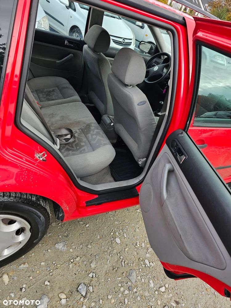 Volkswagen Golf - 10