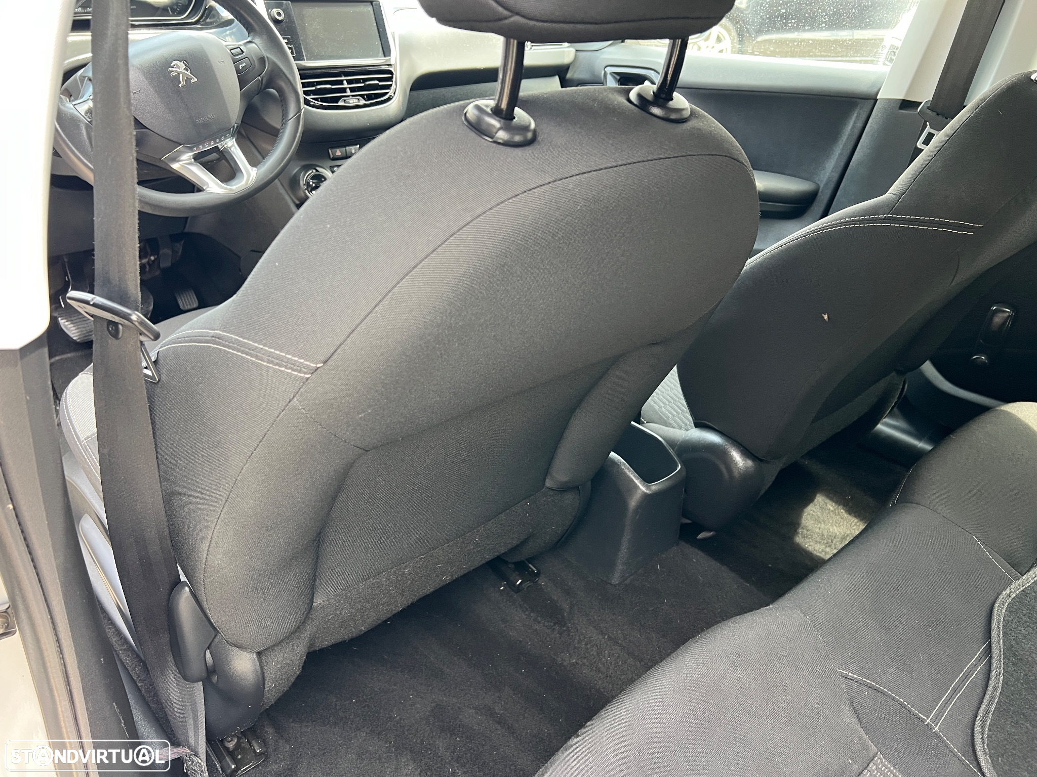 Peugeot 208 1.2 PureTech Allure - 24