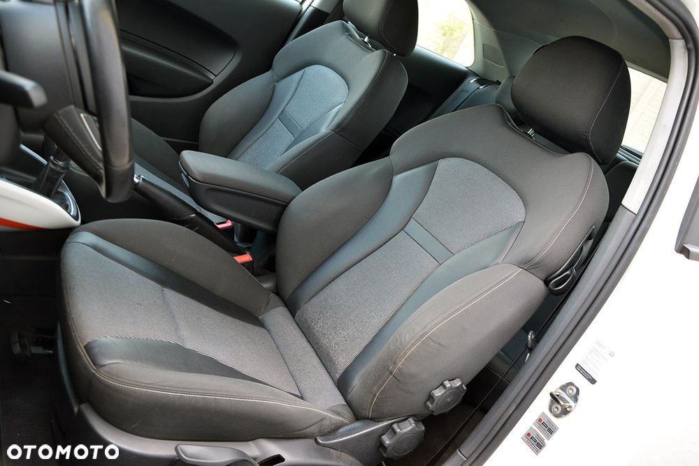 Audi A1 3-drzwiowe 1.4 TFSI S line Sportpaket - 4