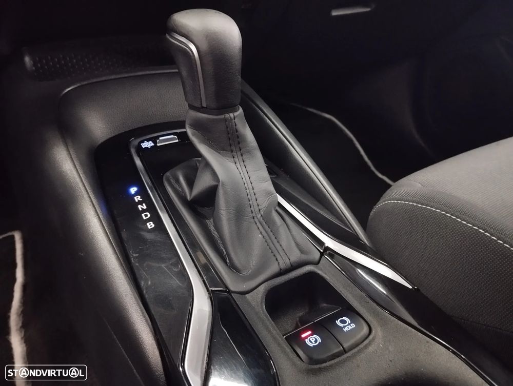 Toyota Corolla 1.8 Hybrid Comfort - 32