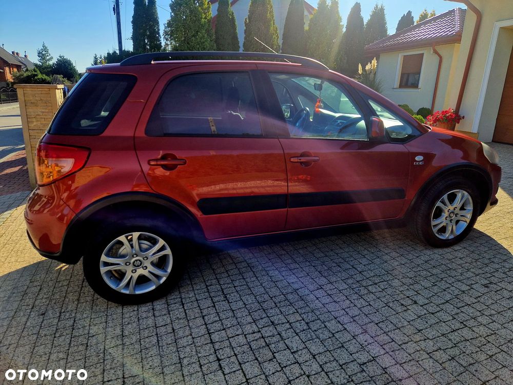 Suzuki SX4 1.9 DDiS 4WD GS / Premium - 28