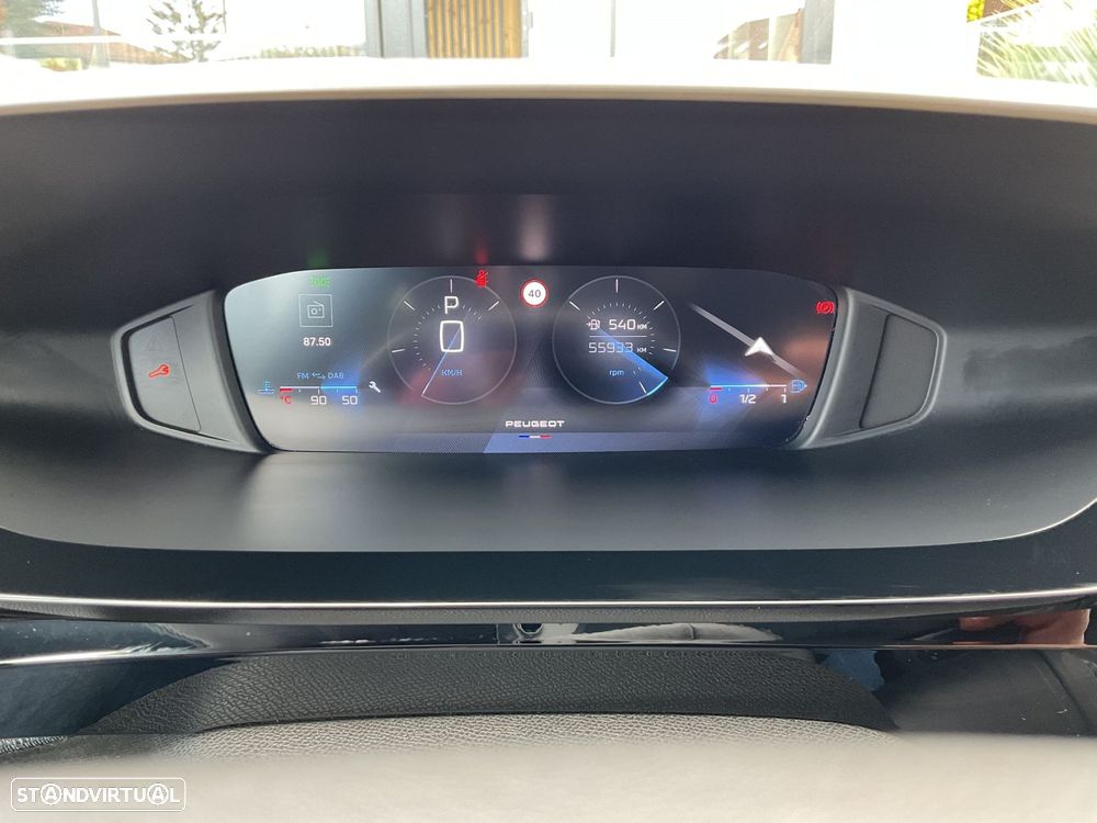 Peugeot 408 1.2 PureTech Allure EAT8 - 26