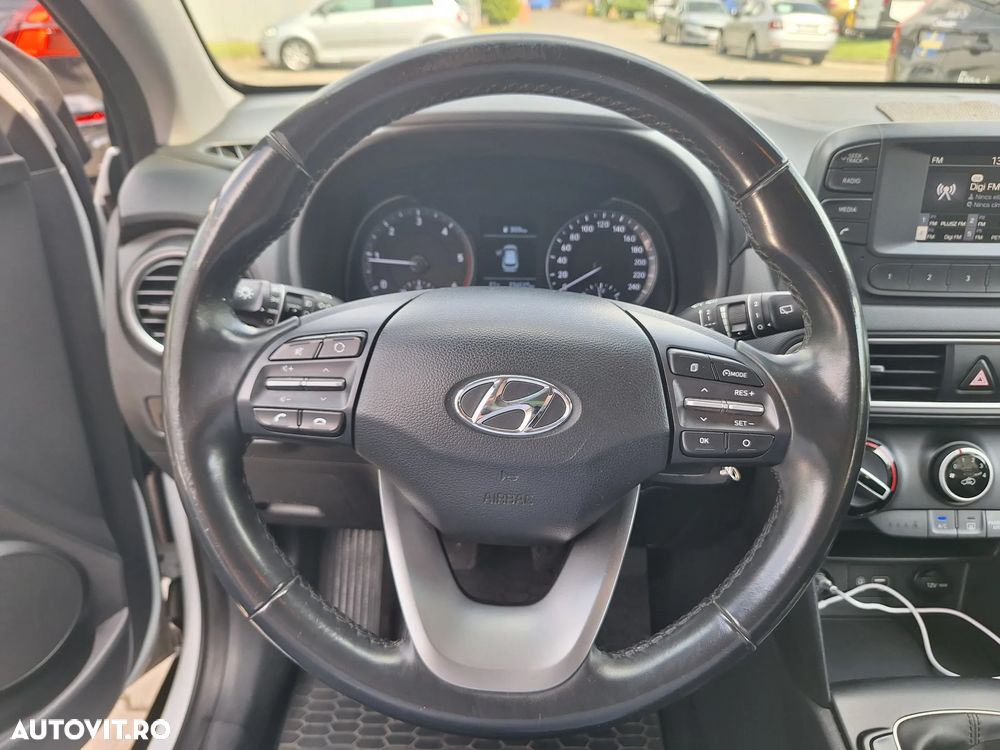 Hyundai KONA - 9