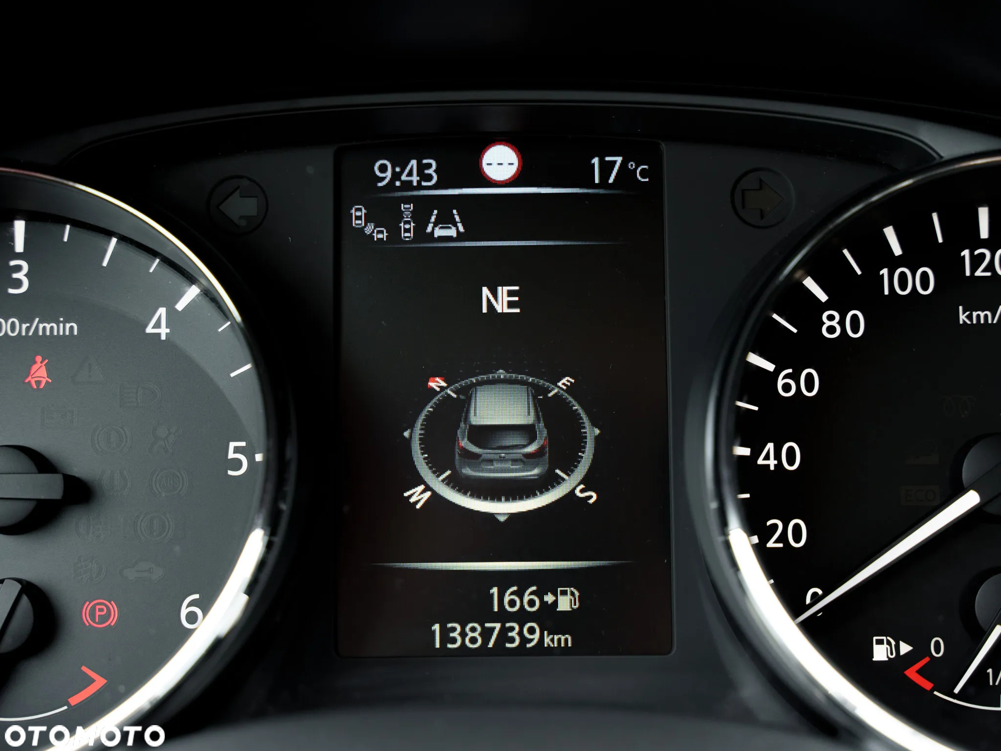 Nissan Qashqai 1.5 dCi Tekna+ - 26