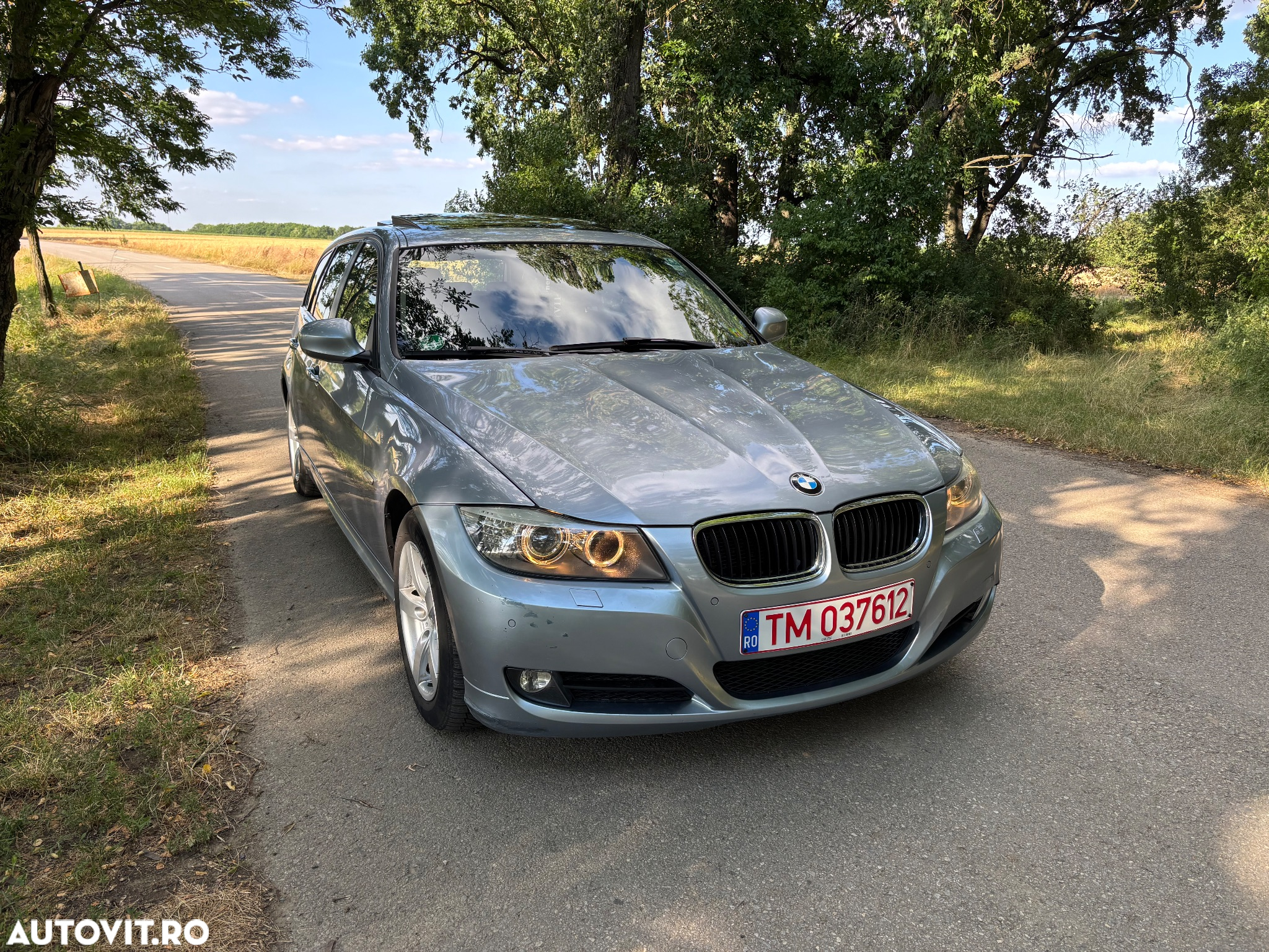 BMW Seria 3 318d DPF Touring Edition Lifestyle - 2