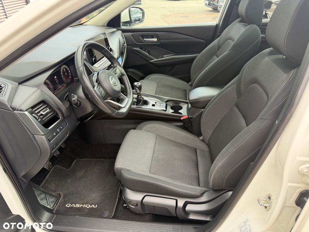 Nissan Qashqai 1.3 DIG-T mHEV Premiere Edition - 17