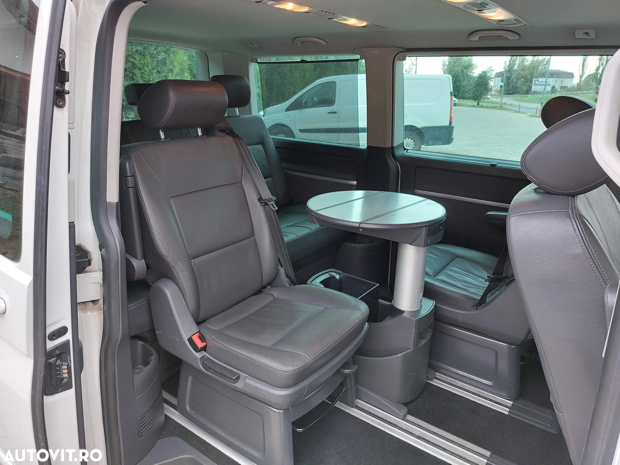 Volkswagen Multivan - 6