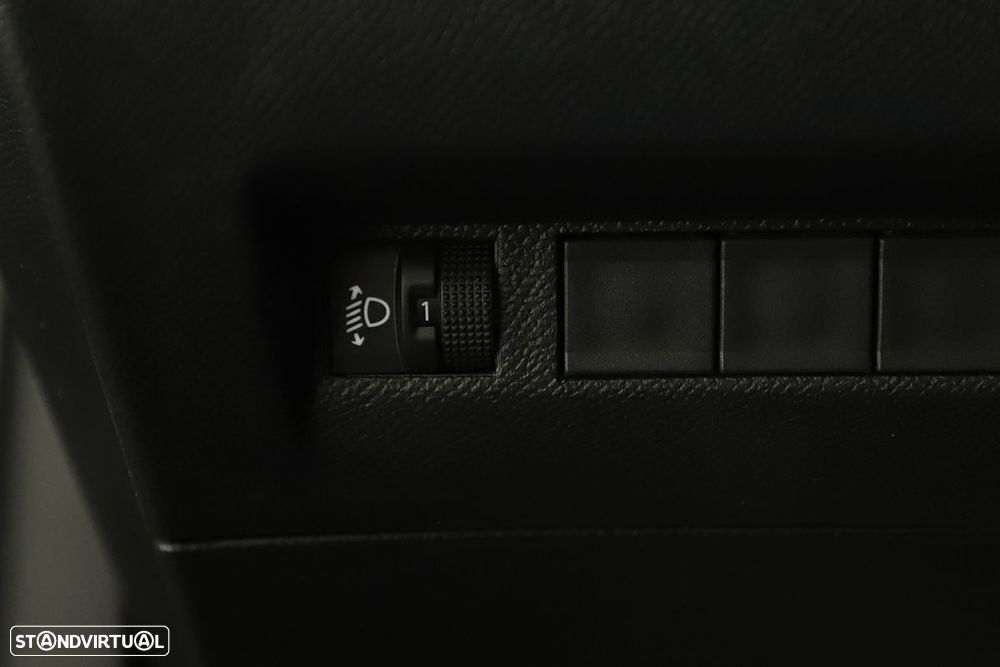 Peugeot 2008 1.2 PureTech Allure - 21