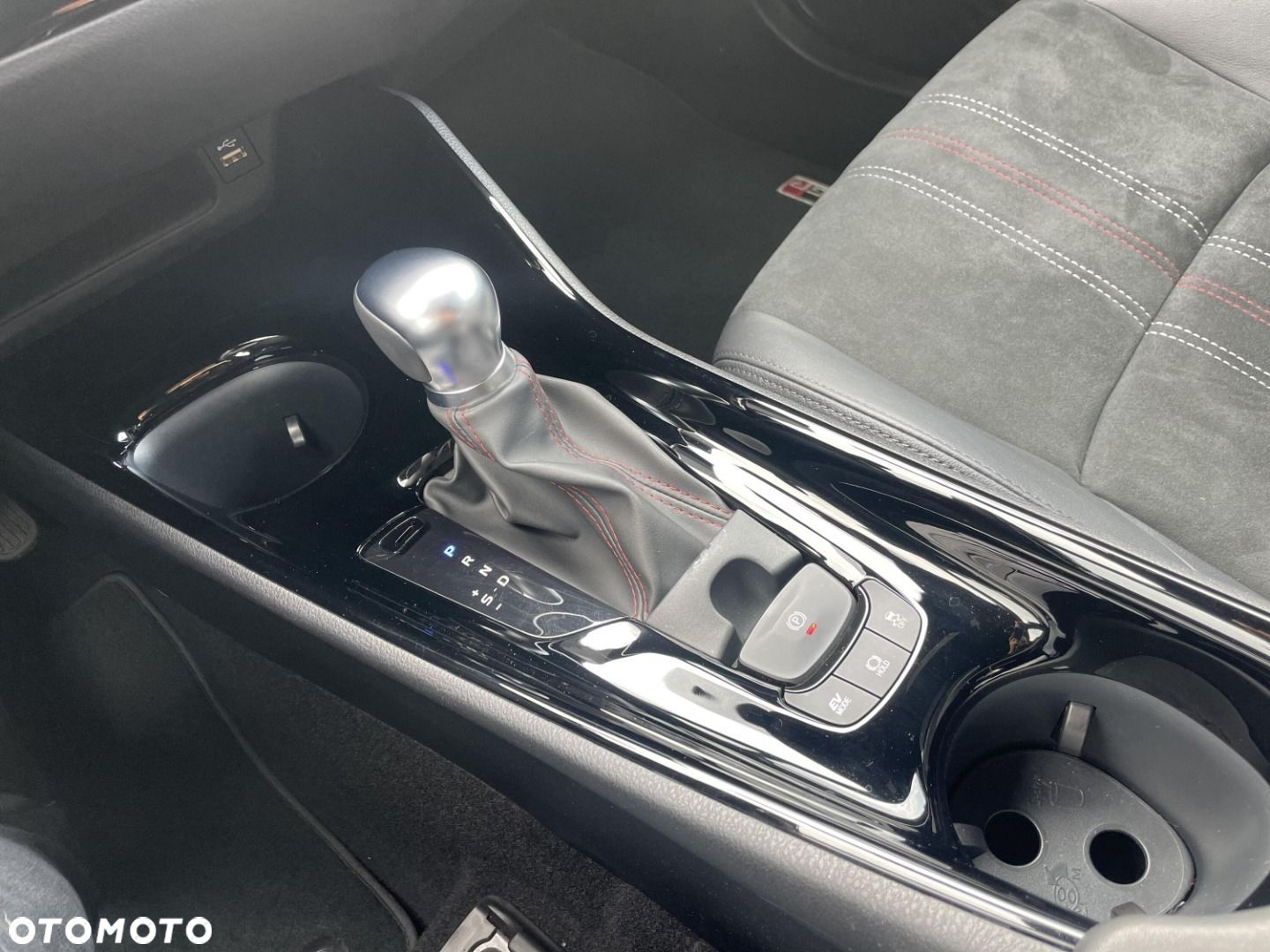 Toyota C-HR - 23