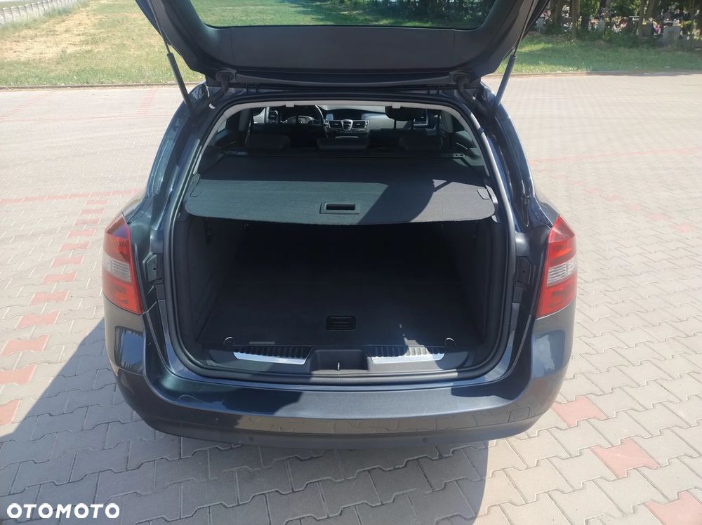 Renault Laguna dCi 110 FAP Limited - 6