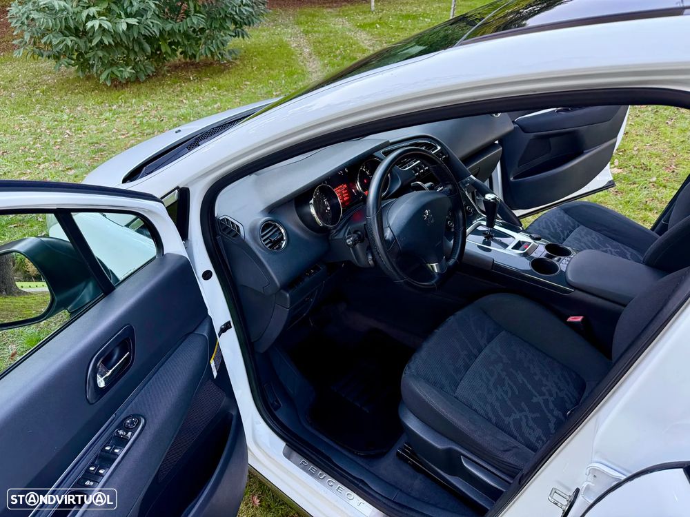 Peugeot 3008 1.6 e-HDi Allure CMP6 - 19